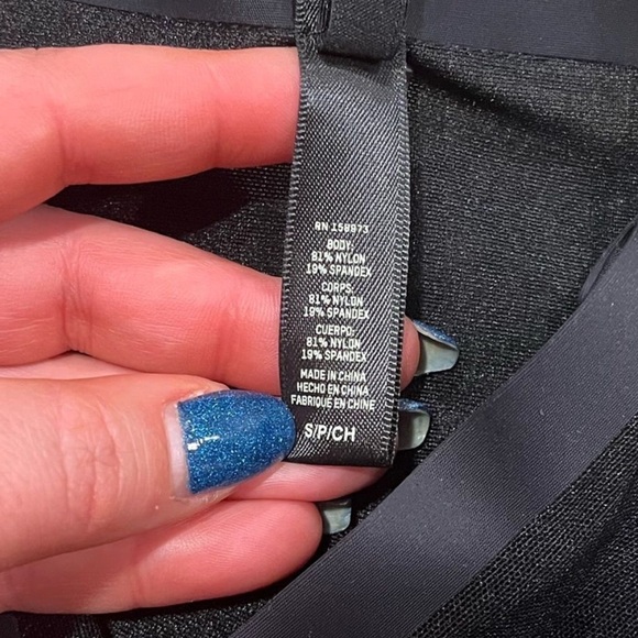 NWT Skims Shapewear Seamless Sculpt High-Waisted Thong Stretch Onyx Size Small - Picture 5 of 6